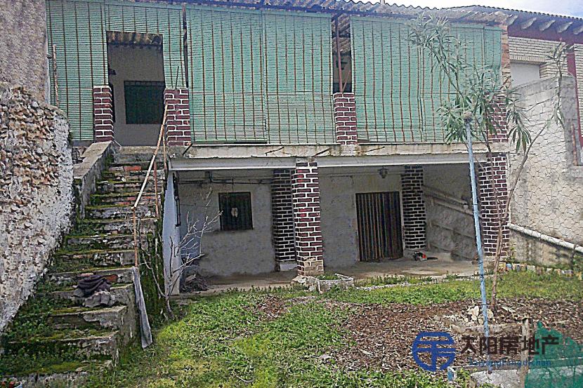 Casa en Venta en Laluenga (Huesca)