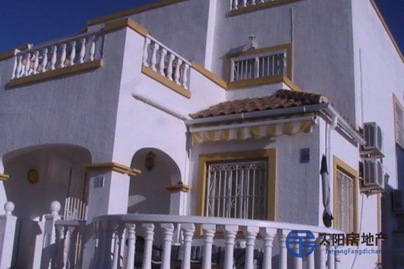 Duplex en Venta en La Marina (Urbanizacion) (Alicante)
