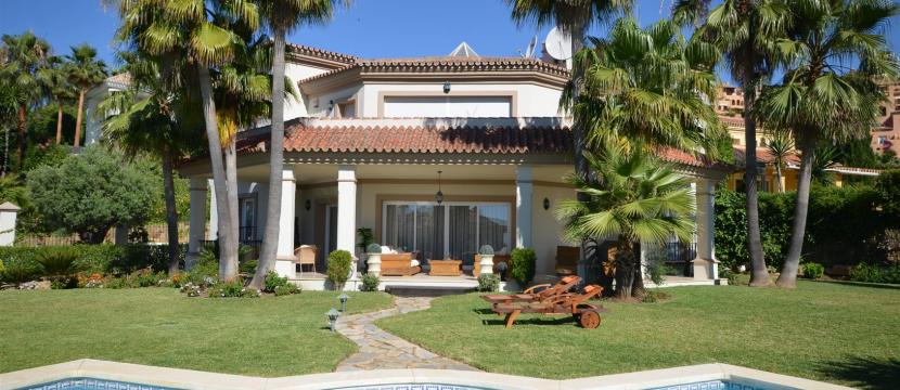 Luxury Villa for Sale in Nueva Andalucia, Costa del Sol