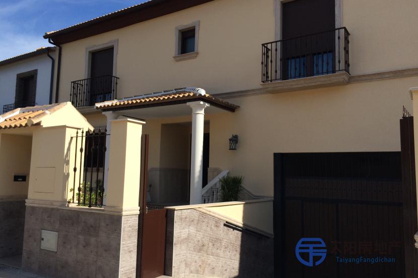 Vivienda Unifamiliar en Venta en Castro Del Rio (Córdoba)