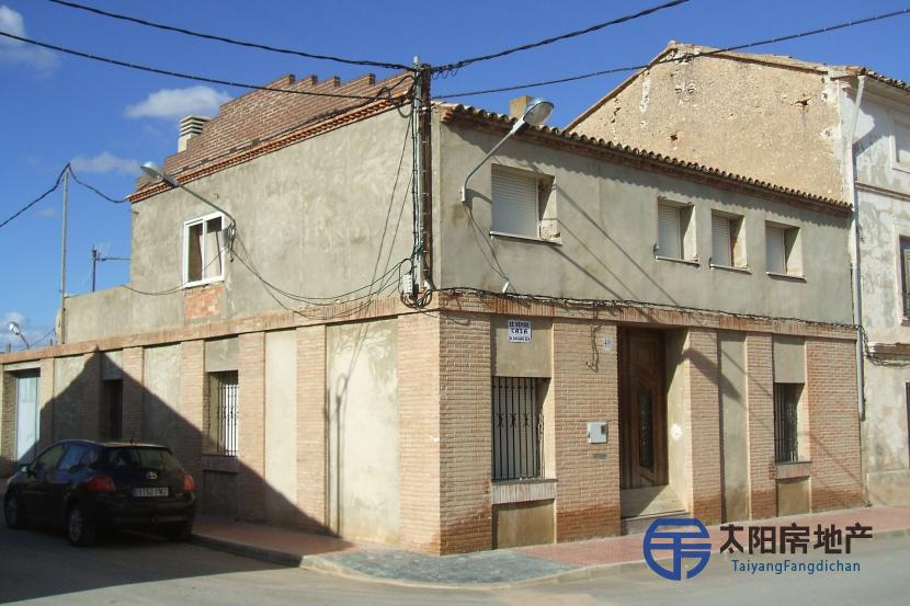 Casa en Venta en Las Casas (Valencia)