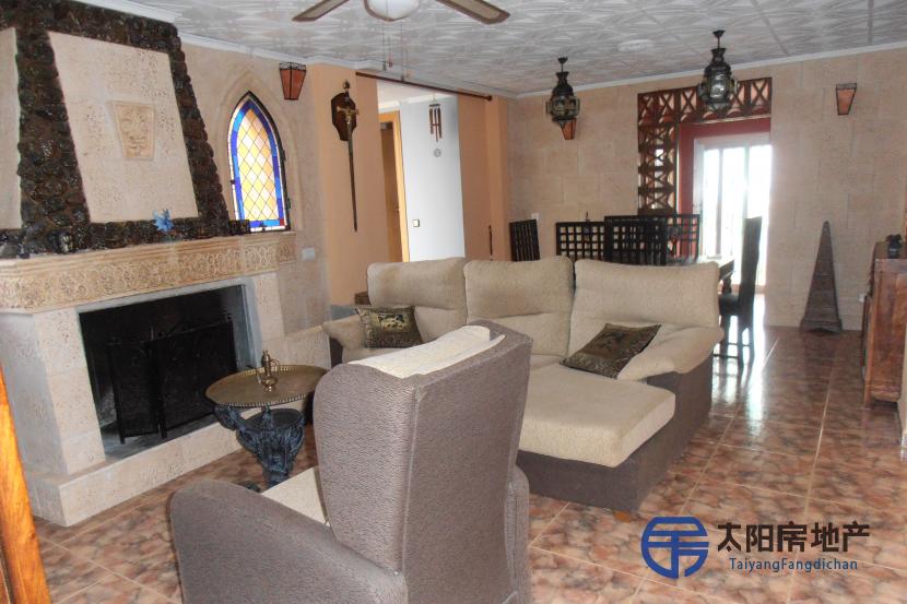 Chalet en Venta en Monserrat (Valencia)