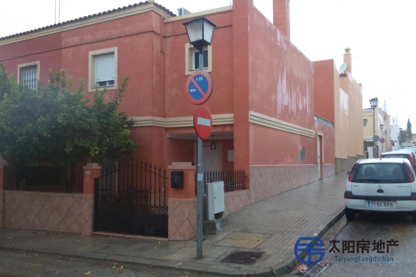 Casa en Venta en Sanlucar La Mayor (Sevilla)