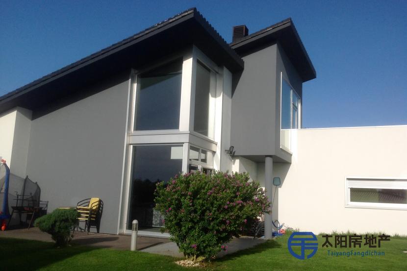 Chalet en Venta en Carballo (A Coruña)