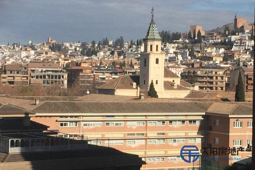 Piso en Venta en Granada