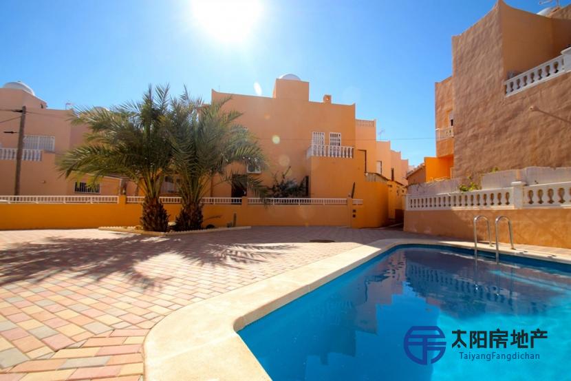 Duplex en Venta en Torrevieja (Alicante)