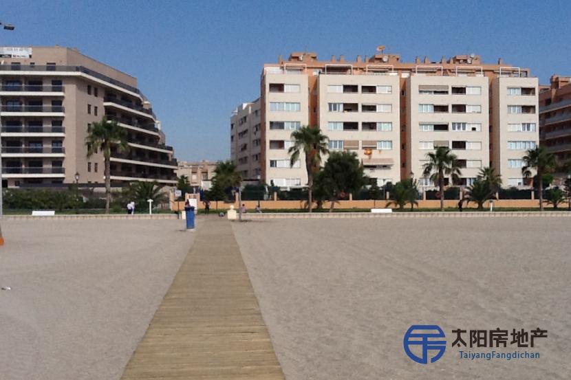 Piso en Venta en Roquetas De Mar (Almería)