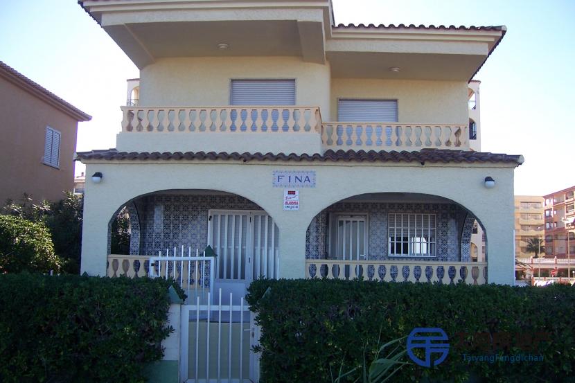 Villa en Venta en Xeraco (Valencia)