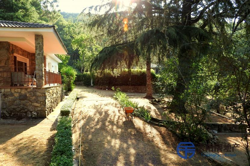 Chalet en Venta en Navamorcuende (Toledo)