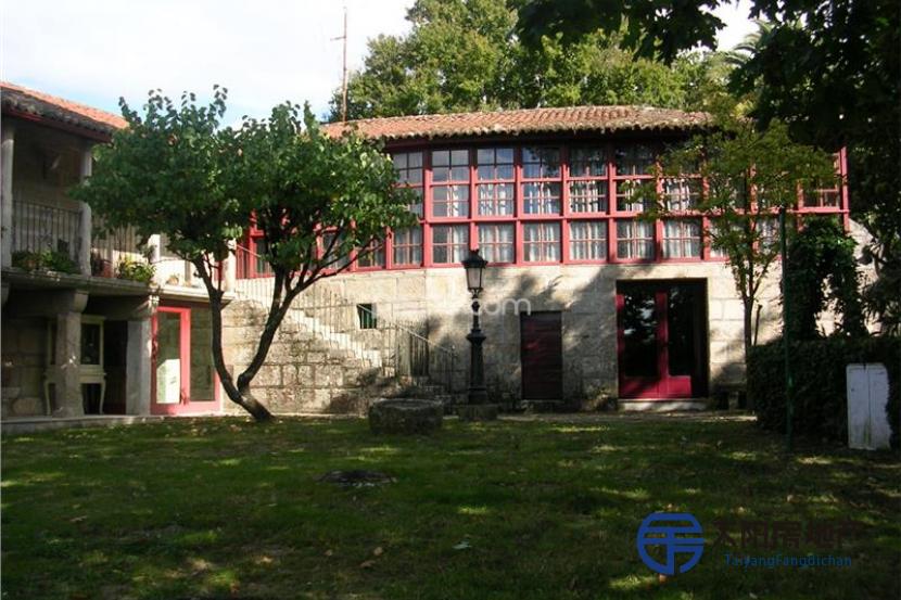 Villa en Venta en Amoeiro (Ourense)