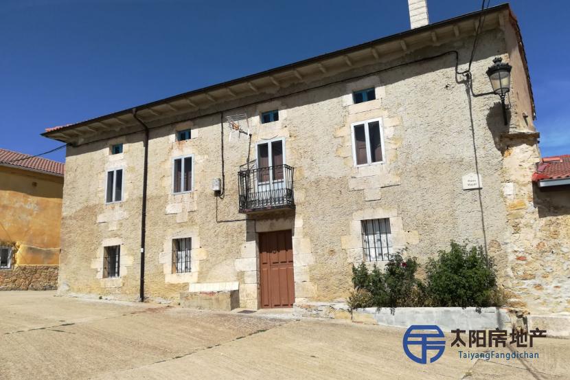 Casa en Venta en Villaescobedo De Valdelucio (Burgos)