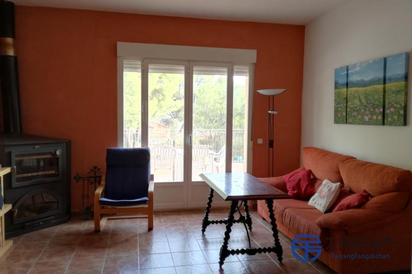 Chalet en Venta en San Martin De Valdeiglesias (Madrid)