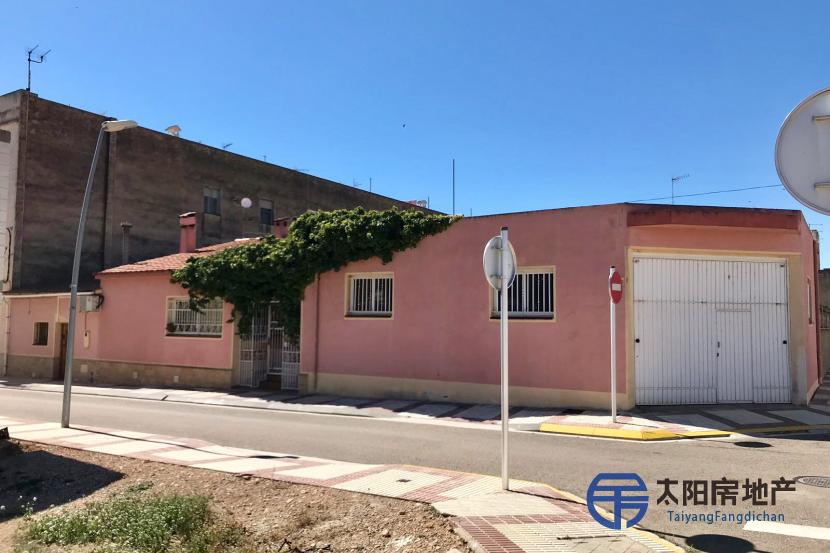 Vivienda Unifamiliar en Venta en Aldea, L´ (Tarragona)