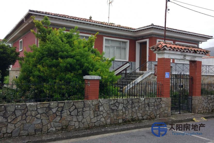 Chalet en Venta en Pobra Do Caramiñal (A Coruña)