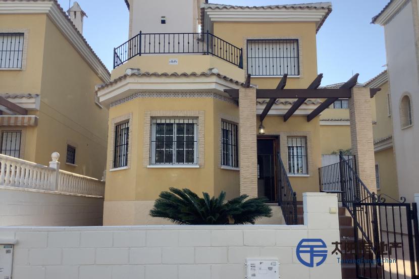 Chalet en Venta en Algorfa (Alicante)