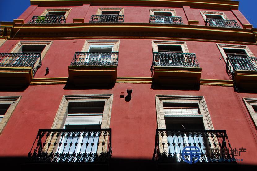 销售位于Sevilla (塞维利亚省)市中心的公寓